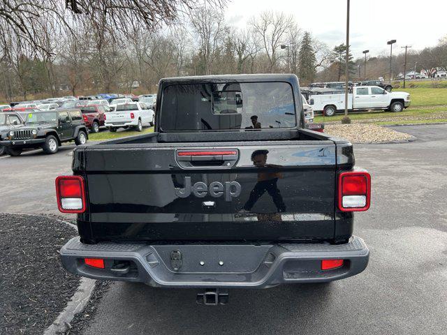 new 2025 Jeep Gladiator car, priced at $41,735