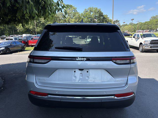 new 2025 Jeep Grand Cherokee car, priced at $40,670