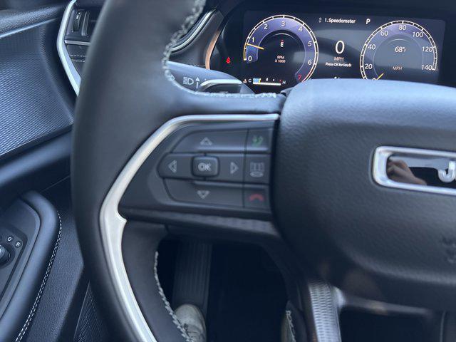 new 2025 Jeep Grand Cherokee car, priced at $40,670