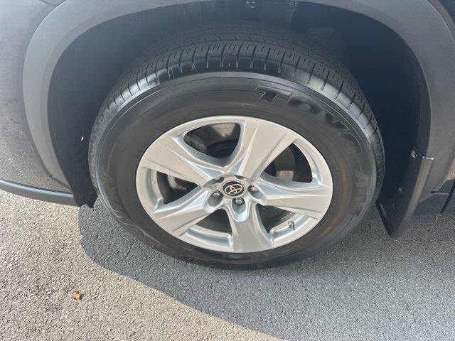 used 2022 Toyota Highlander car, priced at $31,000
