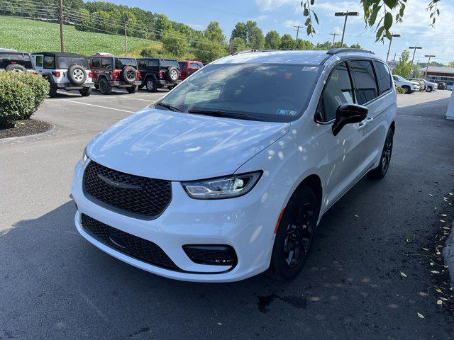 new 2024 Chrysler Pacifica car, priced at $42,890