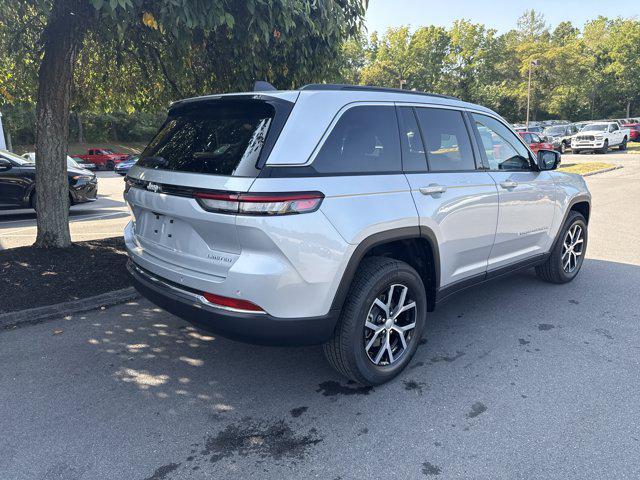 new 2025 Jeep Grand Cherokee car, priced at $43,990