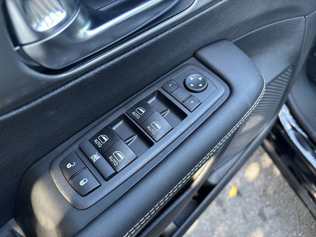 new 2025 Chrysler Pacifica car, priced at $40,725