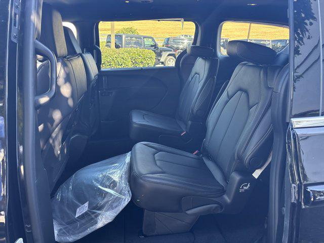 new 2025 Chrysler Pacifica car, priced at $40,725