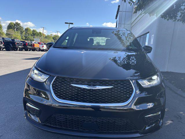 new 2025 Chrysler Pacifica car, priced at $40,725