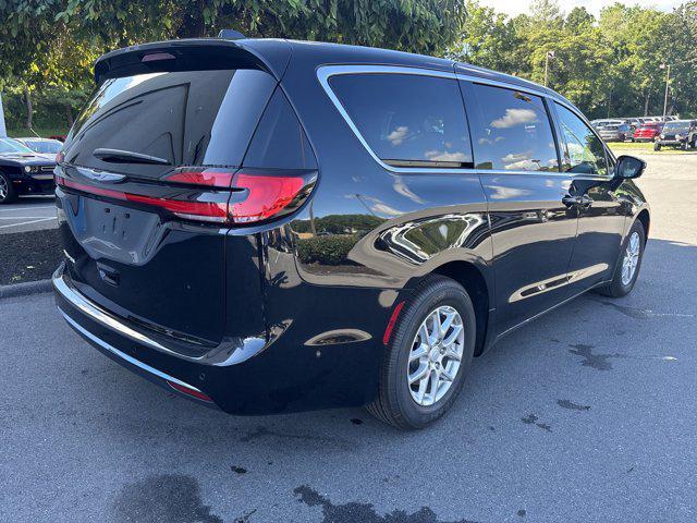 new 2025 Chrysler Pacifica car, priced at $40,725