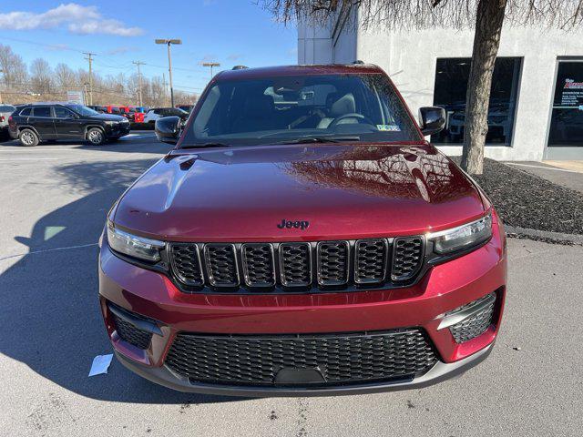 new 2025 Jeep Grand Cherokee car, priced at $43,675