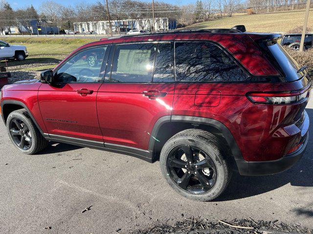 new 2025 Jeep Grand Cherokee car, priced at $43,675