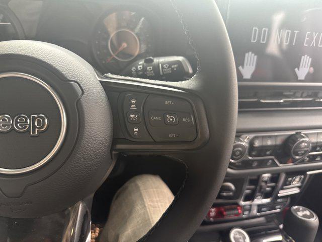 new 2025 Jeep Wrangler car, priced at $69,590