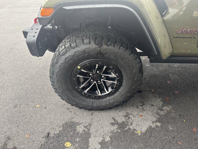 new 2025 Jeep Wrangler car, priced at $69,590