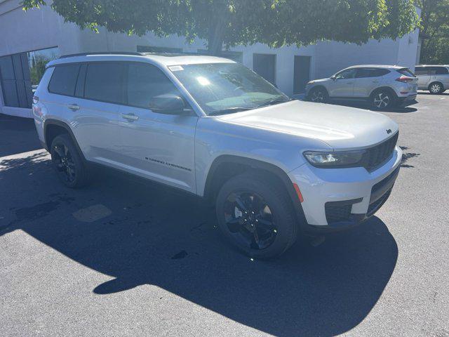 new 2024 Jeep Grand Cherokee L car, priced at $44,175