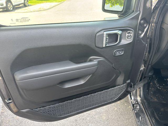 new 2025 Jeep Wrangler car, priced at $51,735