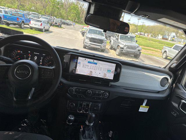 new 2025 Jeep Wrangler car, priced at $51,735