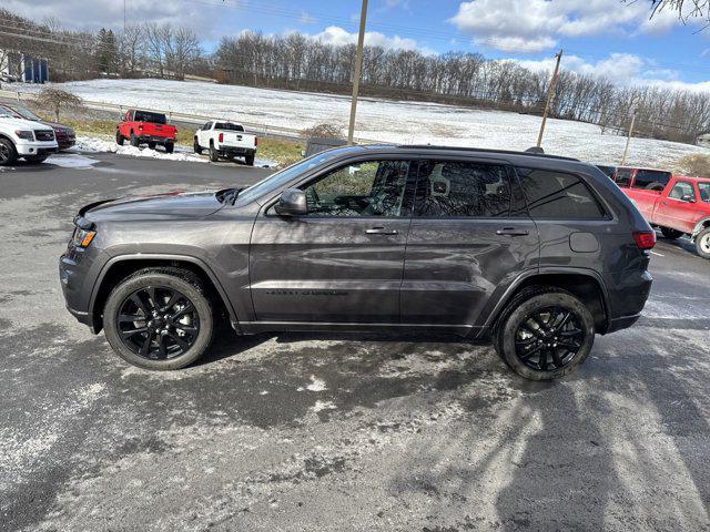 used 2021 Jeep Grand Cherokee car, priced at $28,000