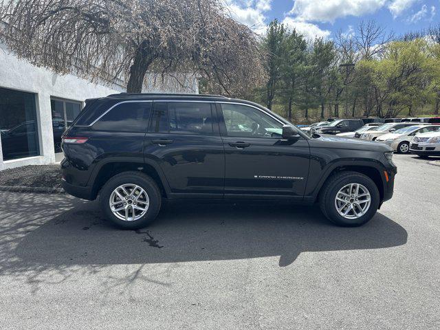 new 2025 Jeep Grand Cherokee car, priced at $42,165