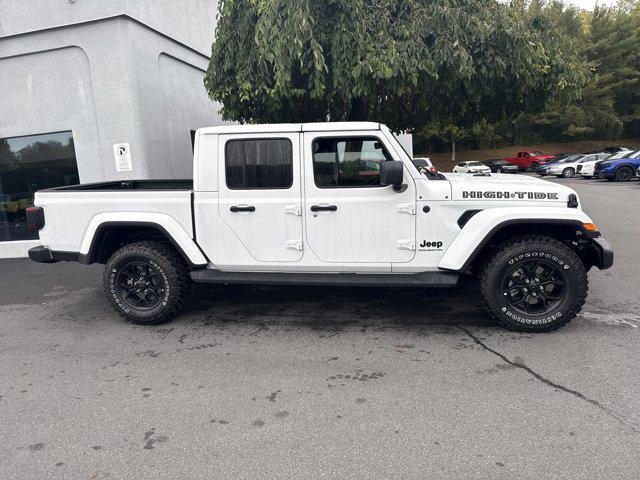 new 2025 Jeep Gladiator car, priced at $47,800