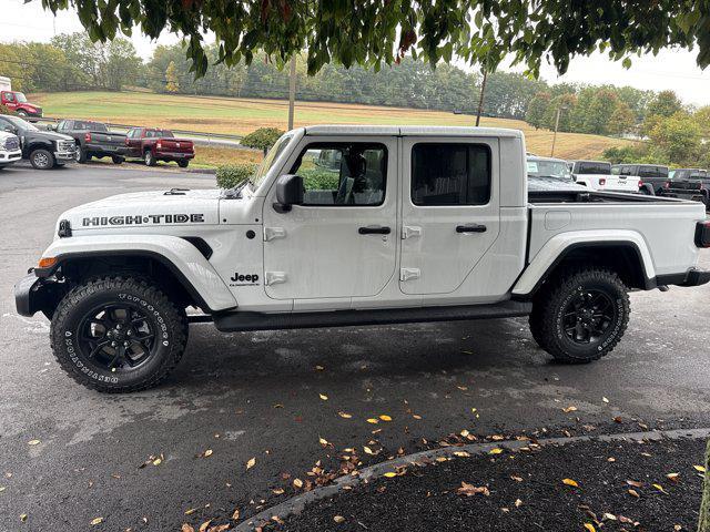 new 2025 Jeep Gladiator car, priced at $47,800