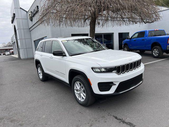 new 2025 Jeep Grand Cherokee car, priced at $39,870