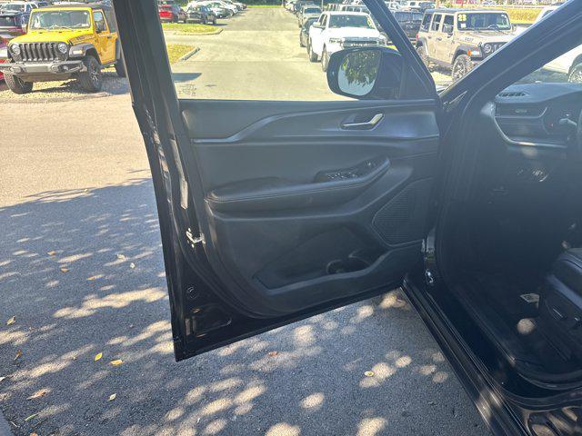 new 2025 Jeep Grand Cherokee L car, priced at $45,875