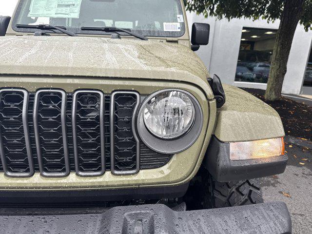 new 2025 Jeep Gladiator car, priced at $51,895