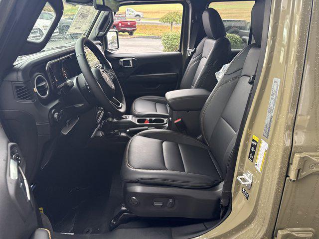 new 2025 Jeep Gladiator car, priced at $51,895