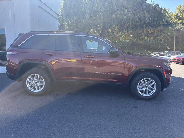 new 2025 Jeep Grand Cherokee car, priced at $40,670