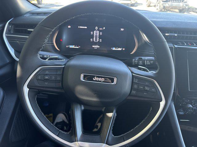 new 2025 Jeep Grand Cherokee car, priced at $40,670