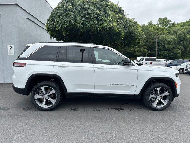 new 2024 Jeep Grand Cherokee car, priced at $46,340