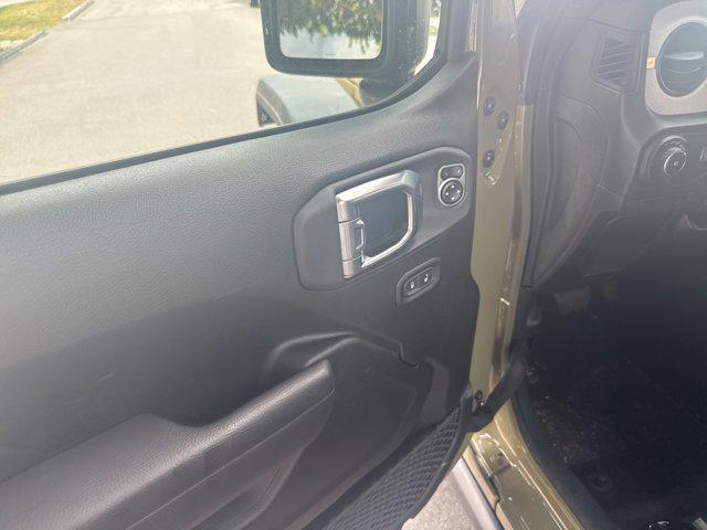 new 2025 Jeep Wrangler car, priced at $53,370