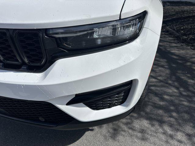 new 2025 Jeep Grand Cherokee car, priced at $51,565