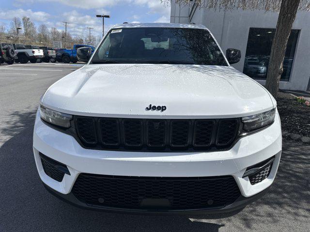 new 2025 Jeep Grand Cherokee car, priced at $51,565