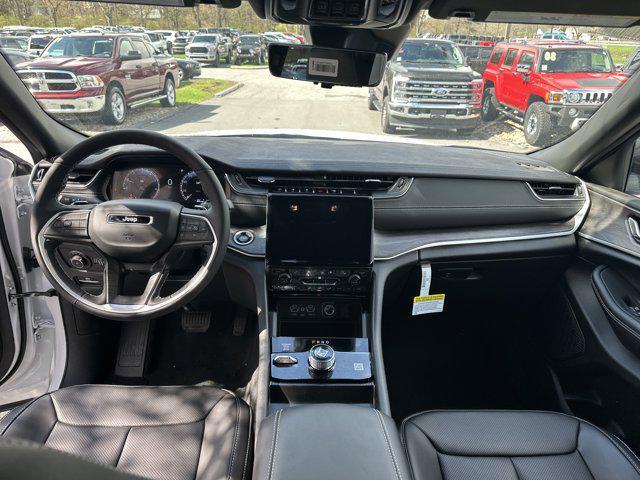 new 2025 Jeep Grand Cherokee car, priced at $51,565