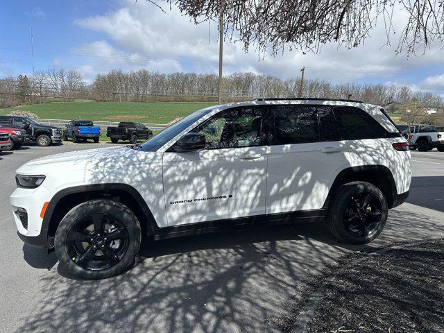 new 2025 Jeep Grand Cherokee car, priced at $51,565
