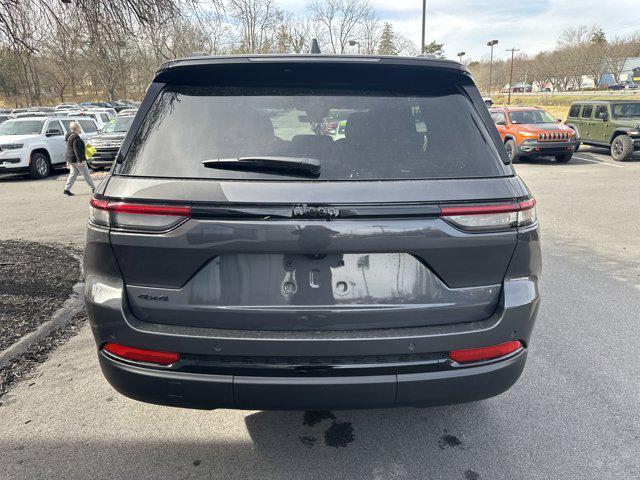 new 2025 Jeep Grand Cherokee car, priced at $48,175