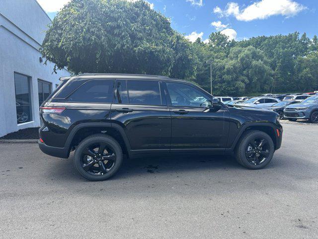 new 2024 Jeep Grand Cherokee car, priced at $42,675