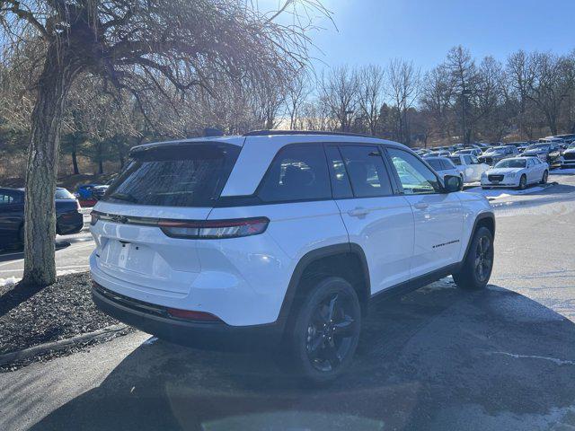 new 2025 Jeep Grand Cherokee car, priced at $43,080