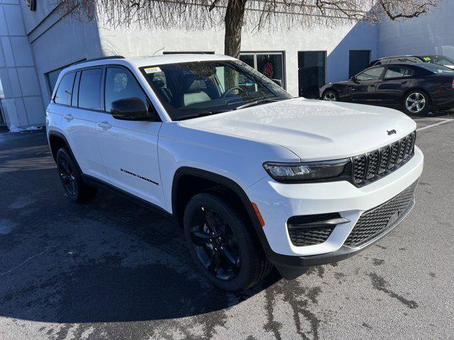 new 2025 Jeep Grand Cherokee car, priced at $43,080