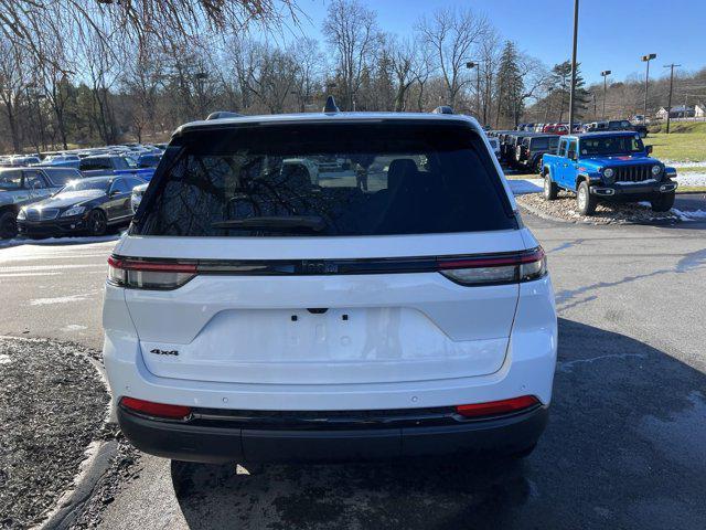 new 2025 Jeep Grand Cherokee car, priced at $43,080