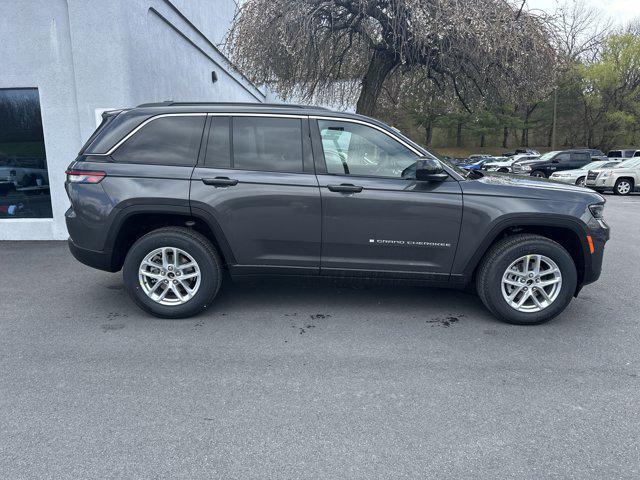 new 2025 Jeep Grand Cherokee car, priced at $42,165