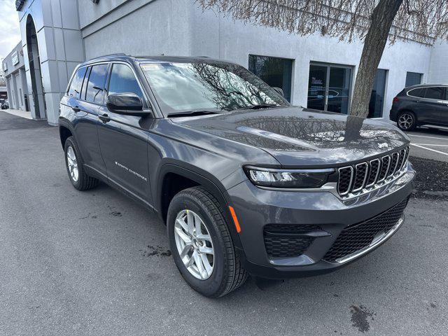 new 2025 Jeep Grand Cherokee car, priced at $42,165