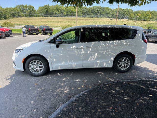 new 2024 Chrysler Pacifica car, priced at $38,195