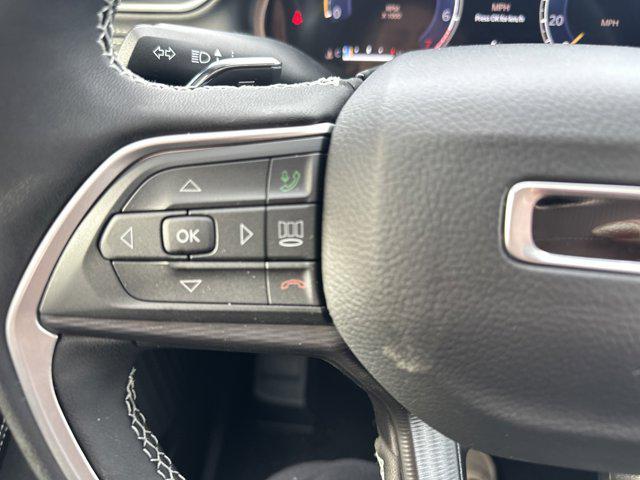 new 2025 Jeep Grand Cherokee car, priced at $45,375
