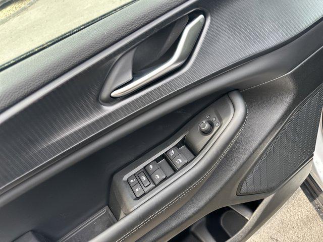 new 2025 Jeep Grand Cherokee car, priced at $45,375