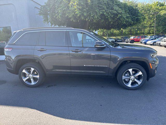 new 2024 Jeep Grand Cherokee car, priced at $46,935