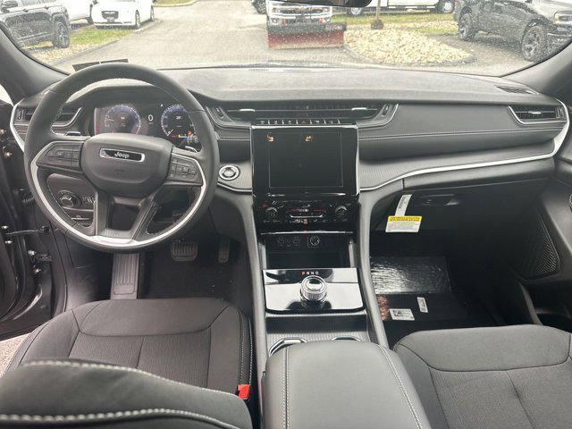 new 2025 Jeep Grand Cherokee car, priced at $40,465