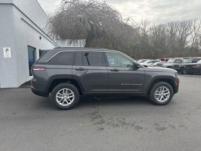 new 2025 Jeep Grand Cherokee car, priced at $40,465