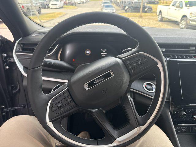 new 2025 Jeep Grand Cherokee car, priced at $45,870