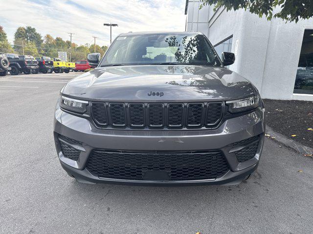 new 2025 Jeep Grand Cherokee car, priced at $45,870