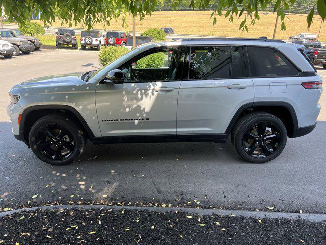 used 2022 Jeep Grand Cherokee car, priced at $37,788