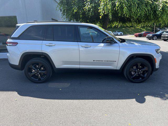 used 2022 Jeep Grand Cherokee car, priced at $37,788